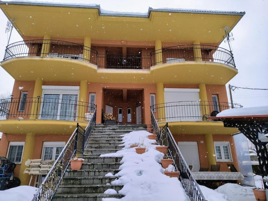 Cozy Cottage For 4 Lavdhas Экстерьер фото